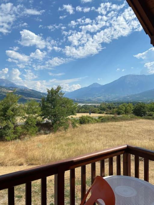 Appartement Familial A Crots Εξωτερικό φωτογραφία